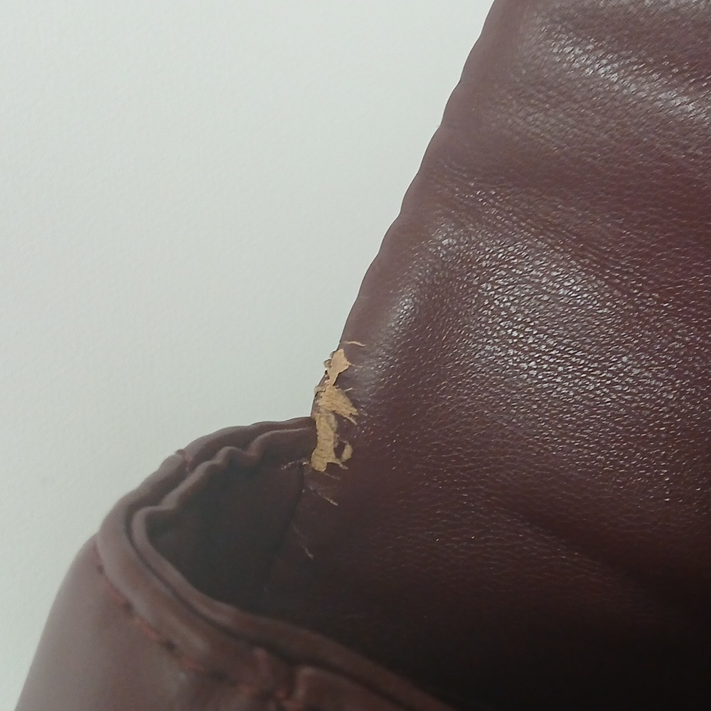 Badgley Mischka Elegant Quilted Burgundy Shoulder Bag - Picture 11 of 14